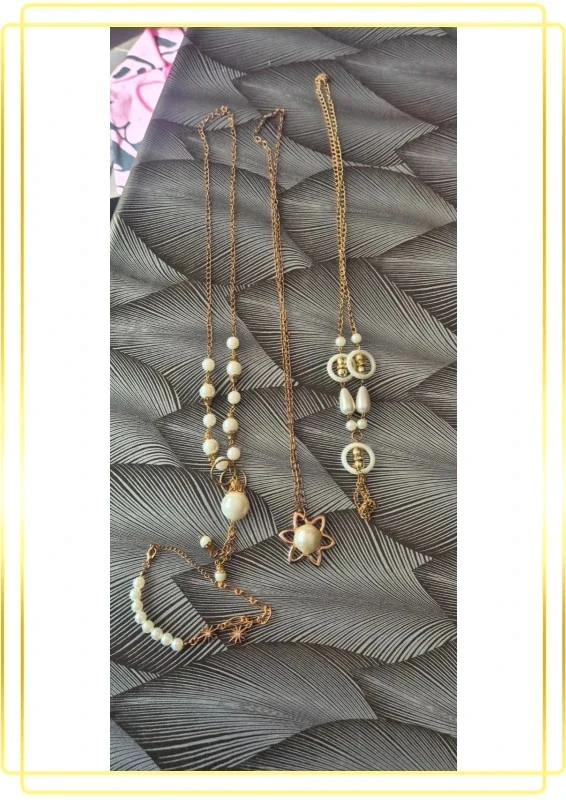Colliers et bracelet